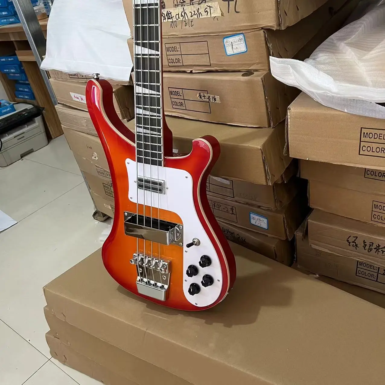 2026 new  Bass Guitar,Cherry Sunburst，neck through body，4 String bass, Rosewood Fingerboard, 4003 view 4