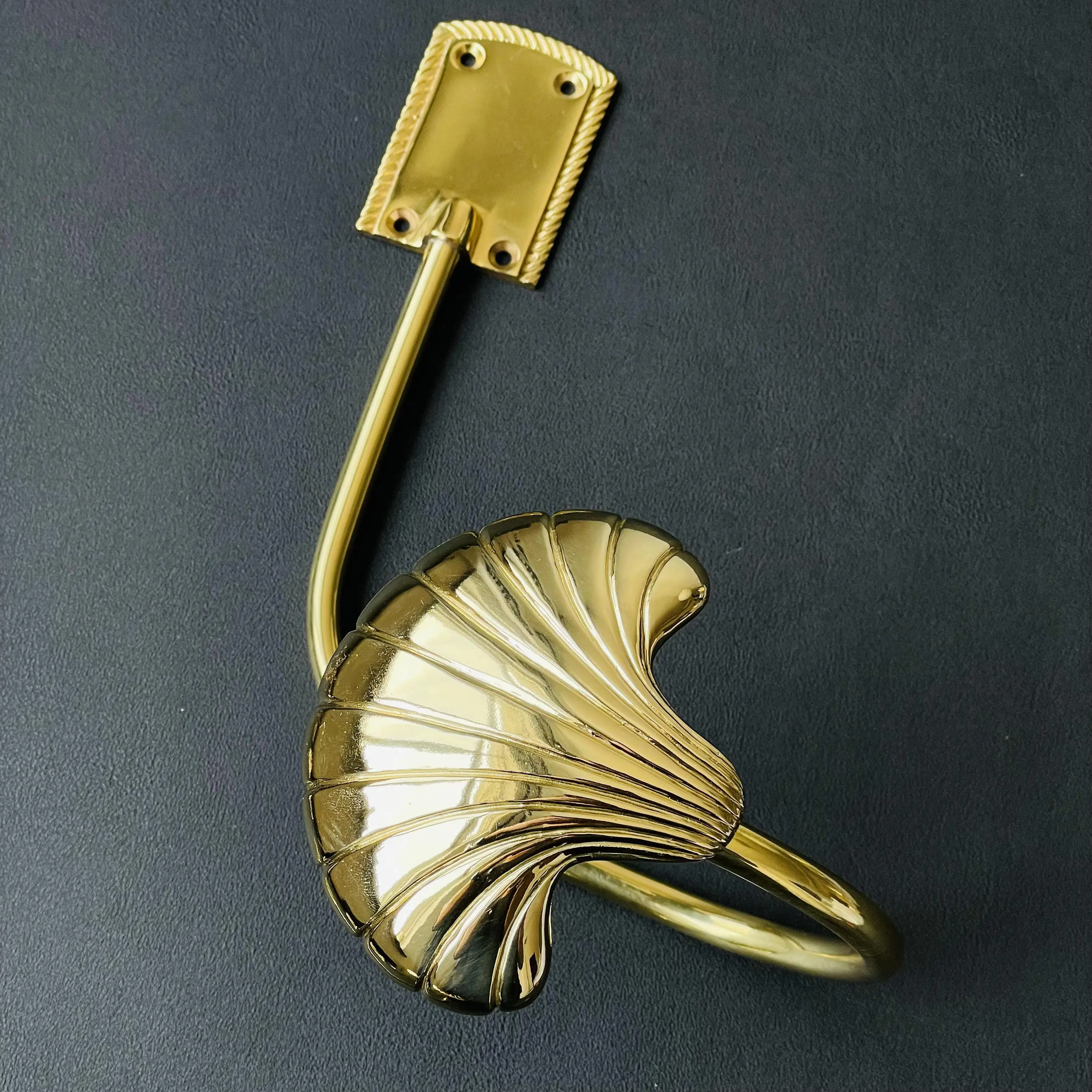 Curtain Fixed Curtain Wall Mounted Metal Curtain Hook - H14 (Handmade Brass)