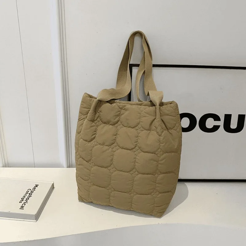 

Корейская модная портативная сумка большой вместимости, женская новая осенне-зимняя универсальная плиссированная хлопковая сумка для одежды, сумка на плечо