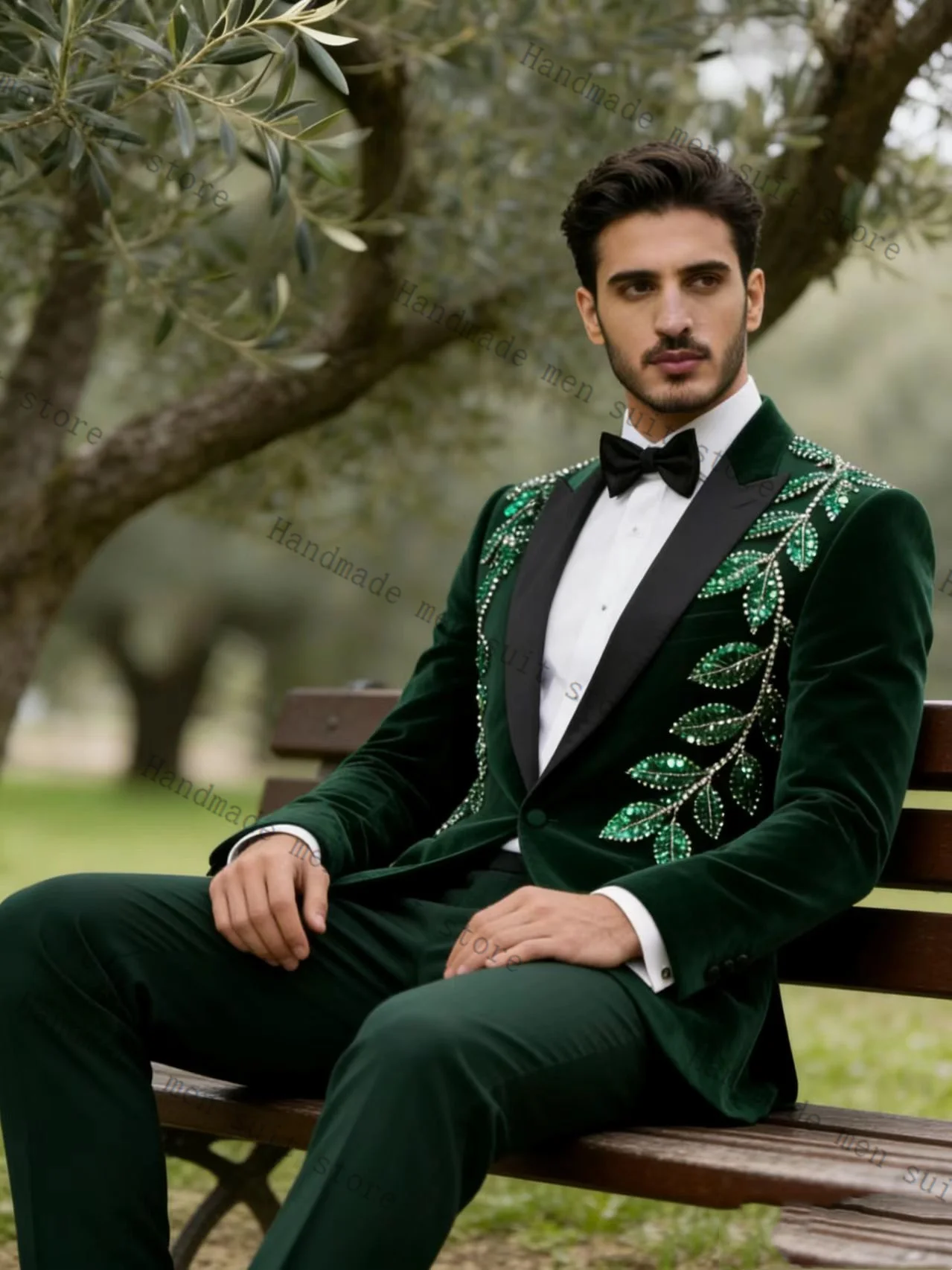 

Green Velvet Men Suit Set 2 Piece Blazer+Pants Stone Crystals Prom Wedding Tuxedos Coat Customized Formal Office Fashion Jacket