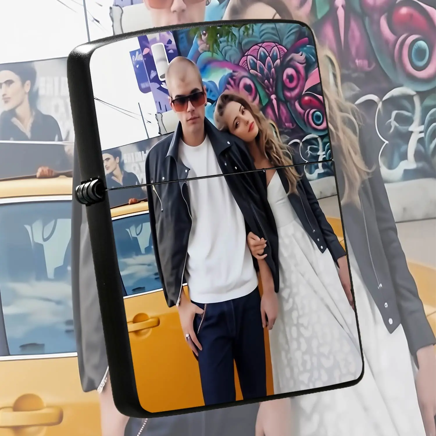 Stylish Streetwear Couple Portrait Printed Lighter, Portable Versatile Accessory For Dating, Daily Hangouts And All Scenarios, Exquisite Vibe-Enhancing Practical Item, Thoughtful Small Gift For Partner And Friends, Dura A Humorous And Inter