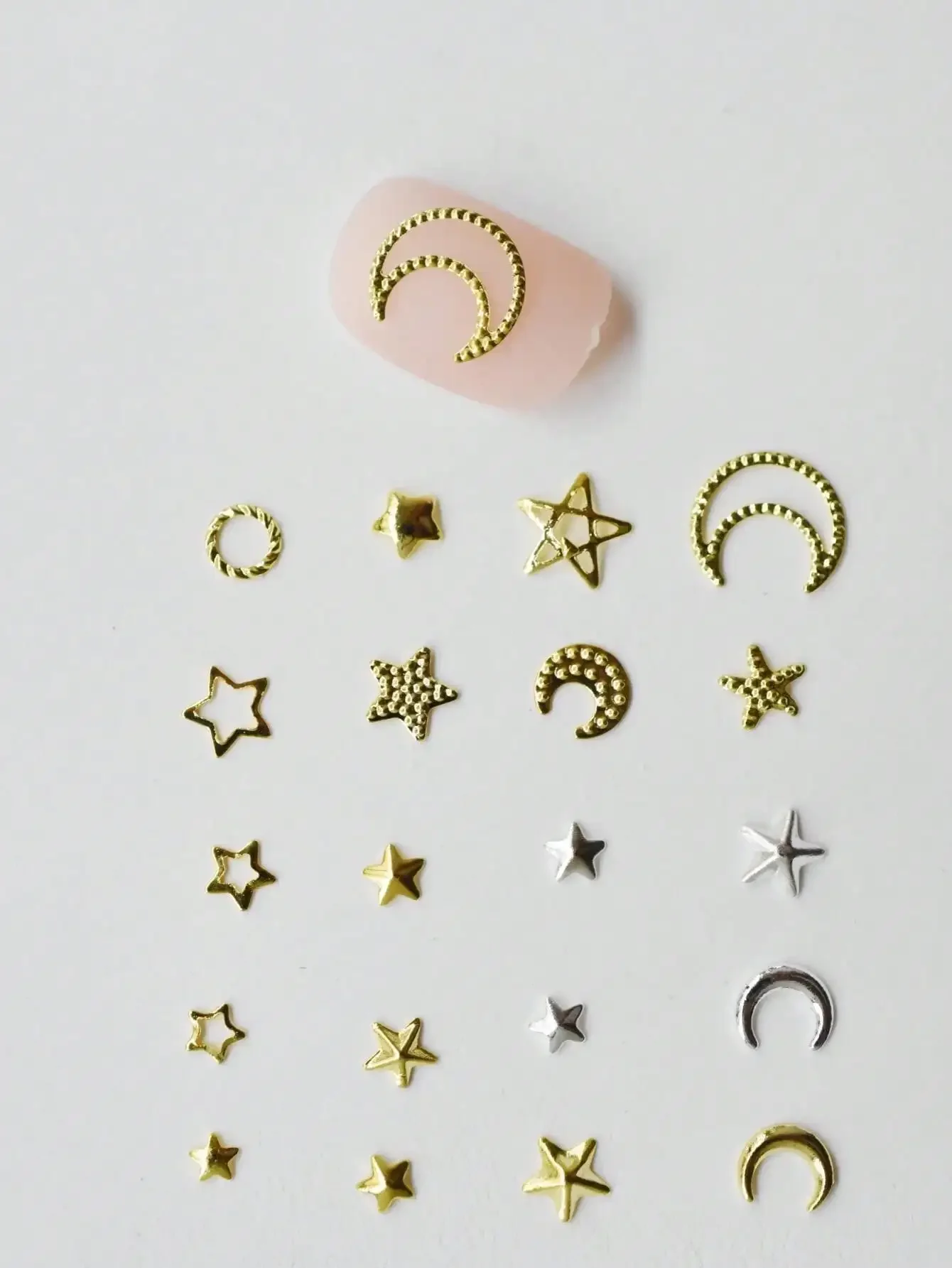 1000PCS/Bag Copper Gold Silver Star Moon Hollow Rivet Thin 3D Metal Nail Art Decoration DIY Manicure Accessory Patch Charm