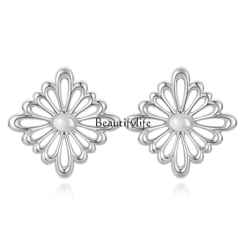 

Geometric Ear Studs with Flower Design, Silver Pin Earrings, High Grade, Fashion