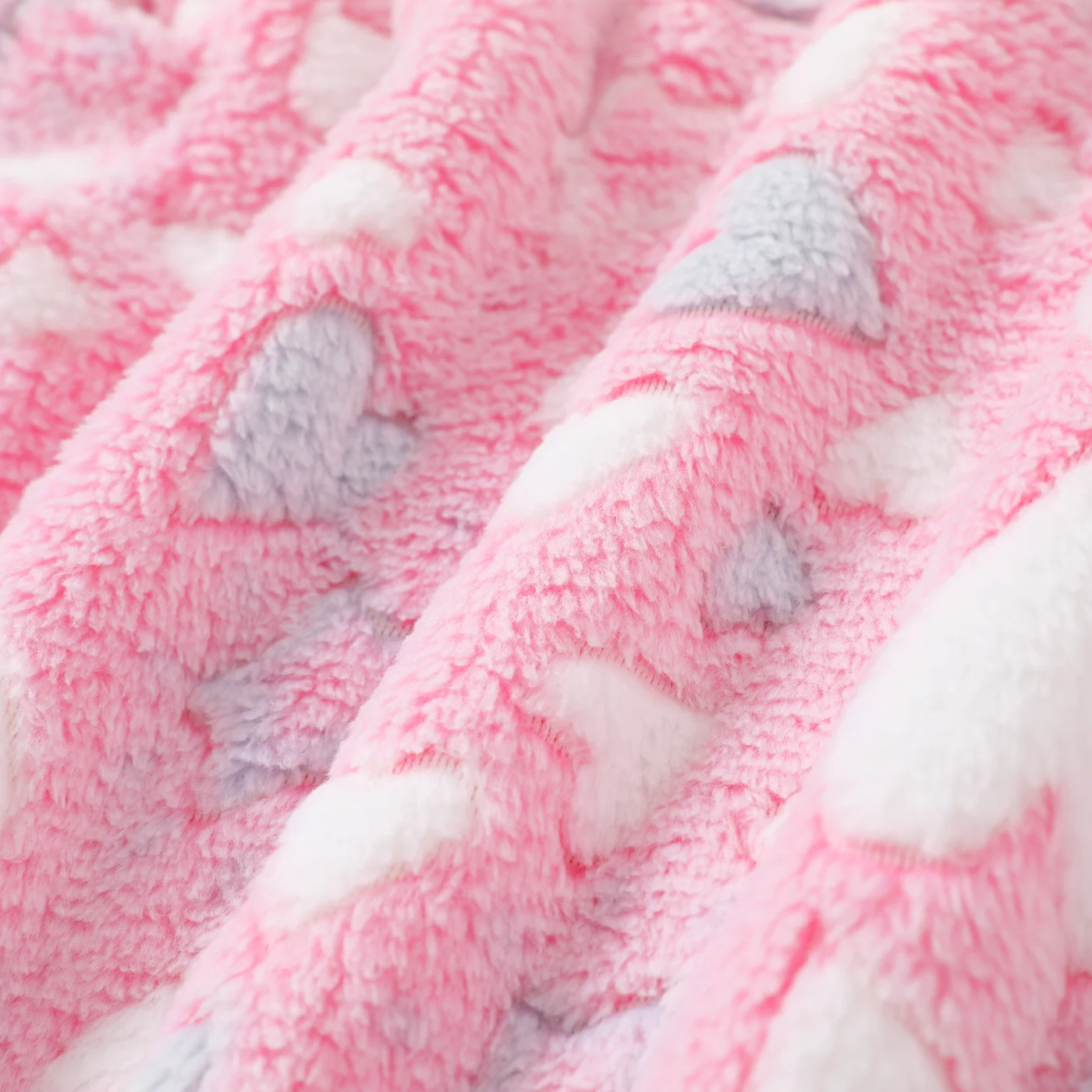 PatPat 2pcs Kid Girl Sweet Heart-shaped Soft Fuzzy Fabric Stitching Suit image 5