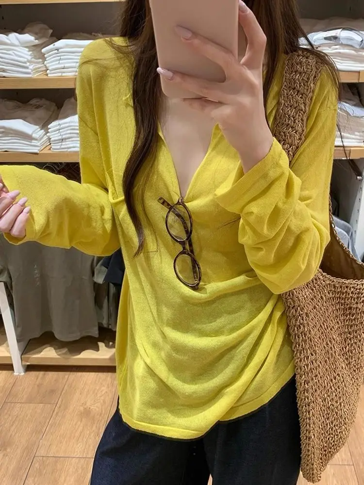 

Korean Yellow V-neck Ice Silk Long-sleeved Sunscreen T-shirt for Women's Summer and Summer with Loose Tulle Top