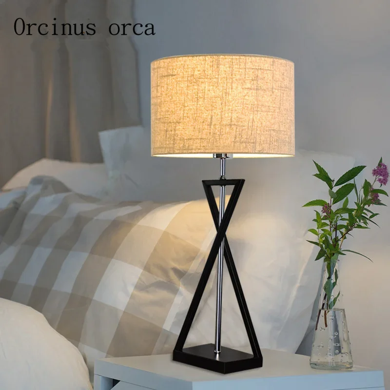 Table lamp bedroom bed personality simple fashion creative modern living room study hotel room warm lamps