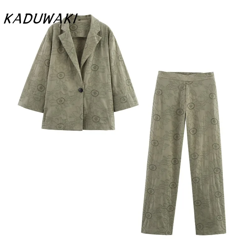

KADUWAKI Summer fashion loose Single Button hollow embroidery suit coat long sleeved women's coat chic top Pants two-piece set
