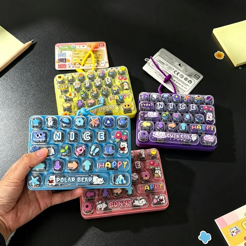 26Grid Keycap Clicker Anti Stress Fidget Keyboard Keychain Decompression Button Cartoon Hand Relax Party Favor Gift 26구 키캡 키링