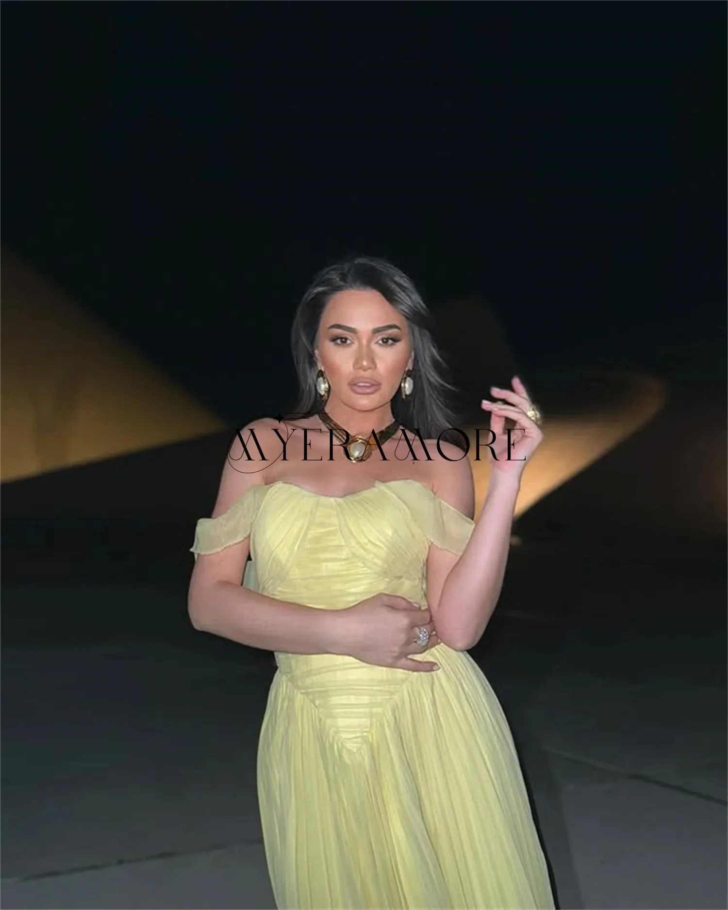 심플한 노란색 이브닝 드레스 오프숄더 튤 A라인 파티 프롬 가운 맞춤형 이브닝 드레스