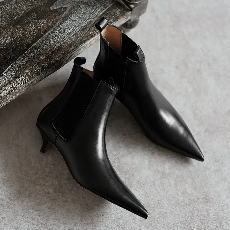 Krazing Pot 2025 Cow Leather Pointed Toe Strange Med Heels All-match European Concise Dress Party Brand Office Lady Ankle Boots