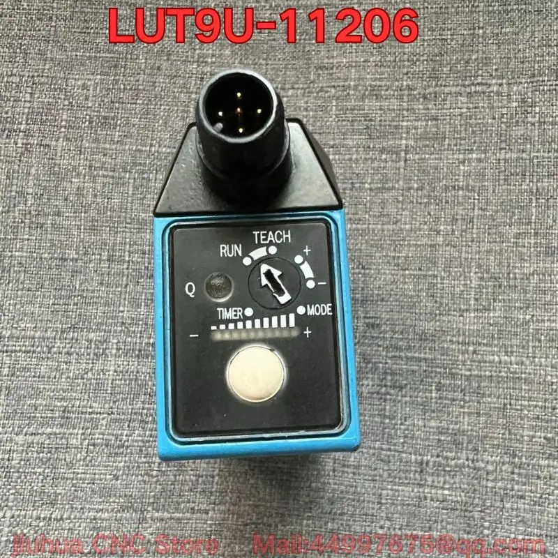 The new LUT9U-12206 LUT9U-11206 fluorescence sensor needs to be negotiated.