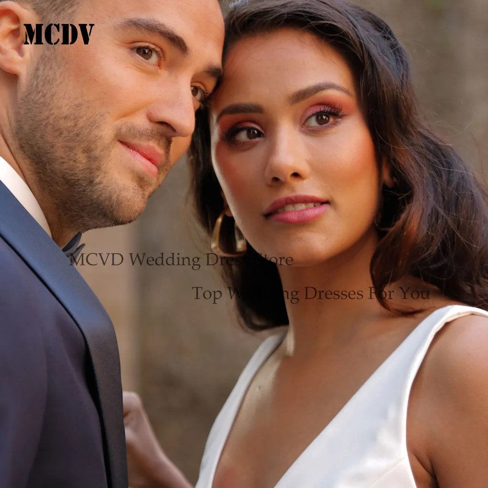 MCDV Spitze Brautkleid Meerjungfrau V-ausschnitt Backless Applique Ärmellose Braut Kleider Angepasst Sweep Zug vestidos de novias 2026