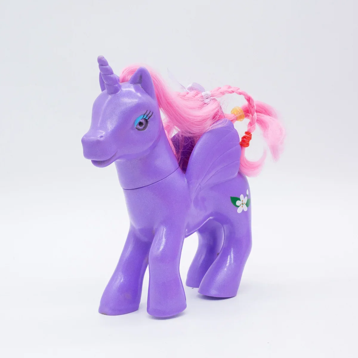 Colorfuls Action Figures Poniesse Pegasuses Cute and Beautiful Toys with Many Colors Collectible Ornaments for Kids Gift