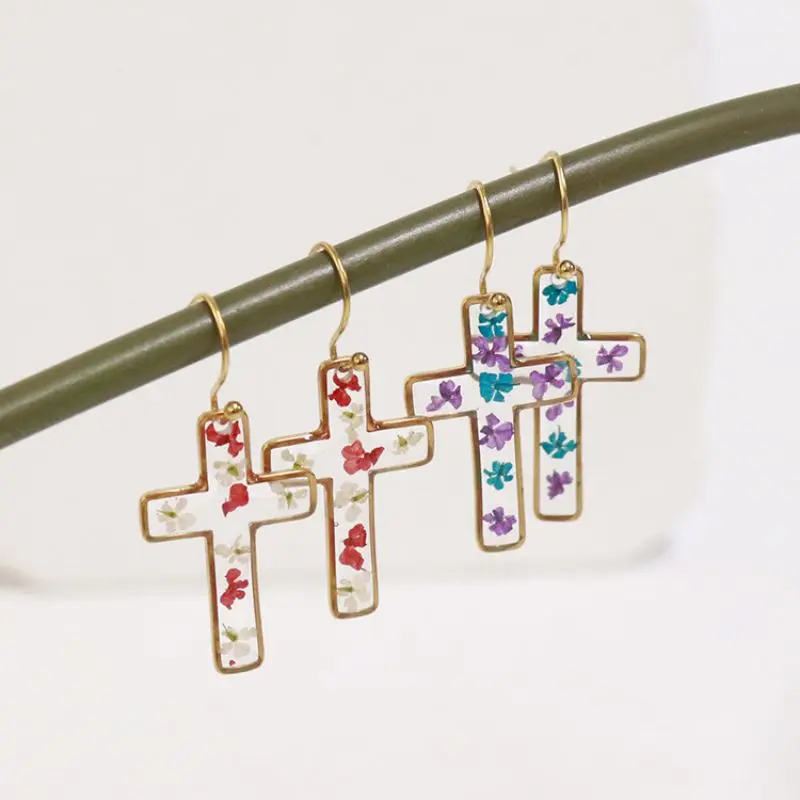 Einzigartiger Kreuz ohrring mit hand gefertigtem Epoxidharz gepresster Blumen ohrring natürlicher Blumen aussage ohrring schmuck neu