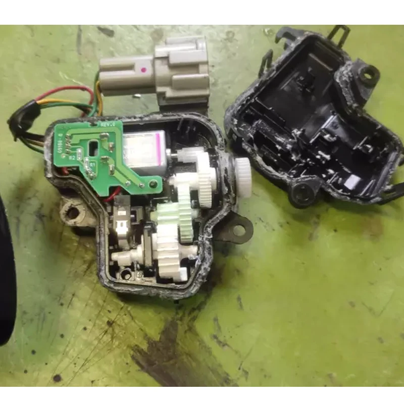Nissan Leaf 2018-2023 AC Charger Plug Lock Actuator