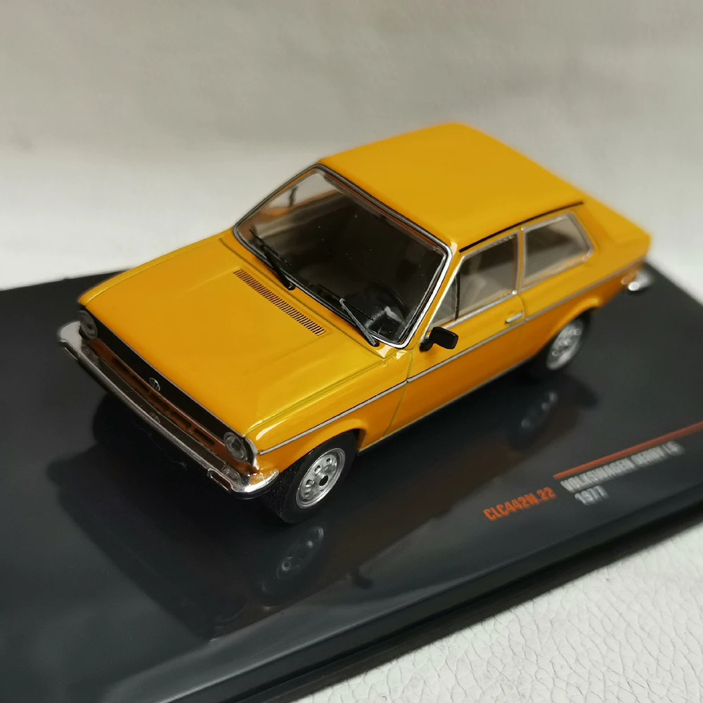 

Diecast IXO 1/43 Scale VW DERBY LS 1977 Alloy Car Model Collectible Toy Gift Souvenir Display Ornament