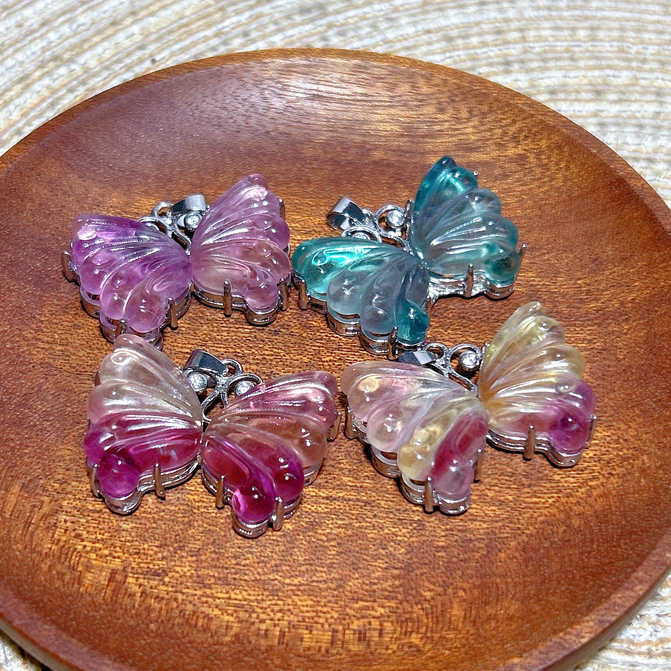 Healing Natural Crystal Candy Fluorite Butterfly Accessory Colorful Gemstones Mineral Energy Reiki Ore Home Decorations Gift