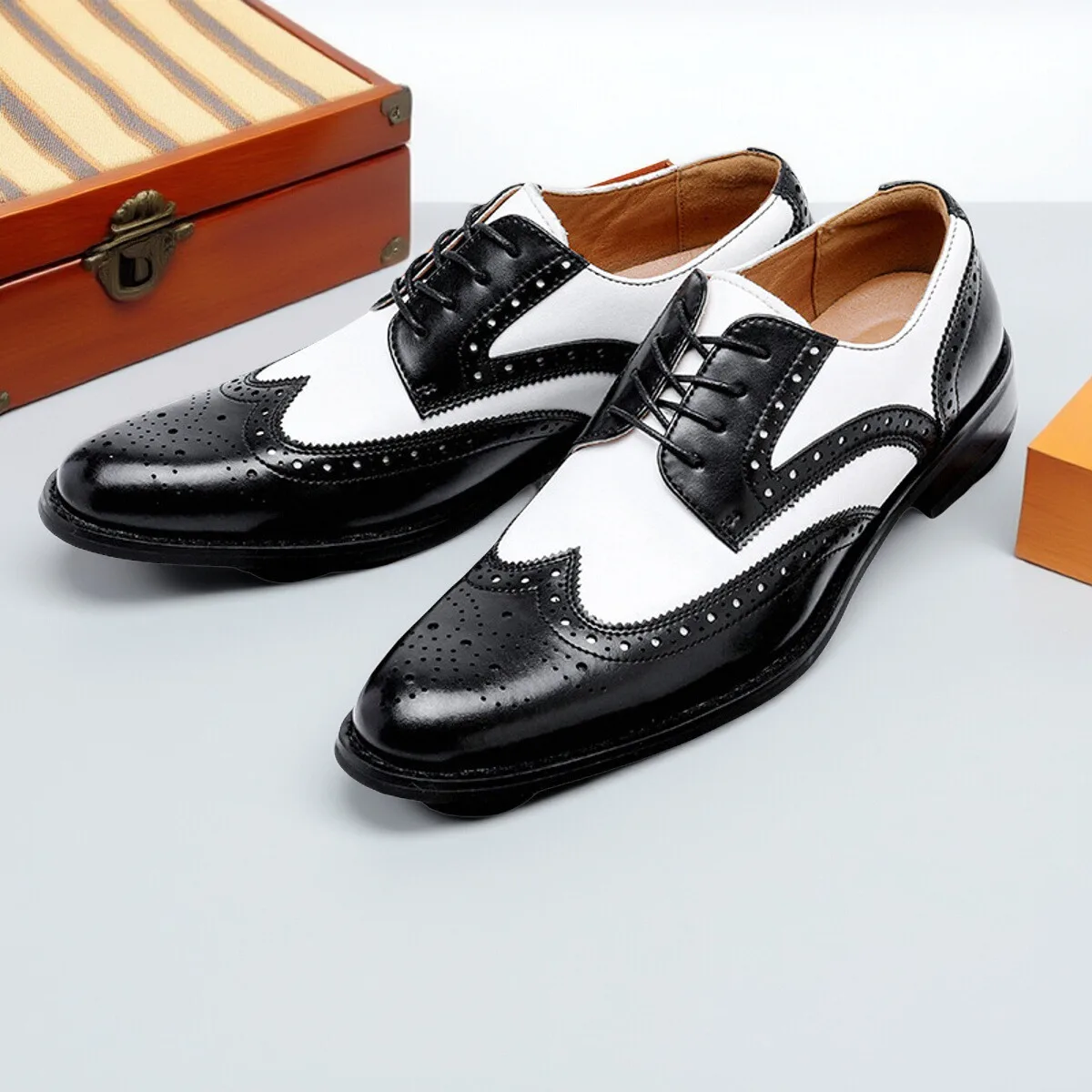 

Мужские кожаные туфли больших размеров, формальные, черно-белые, с резным узором, дышащие, для делового стиля