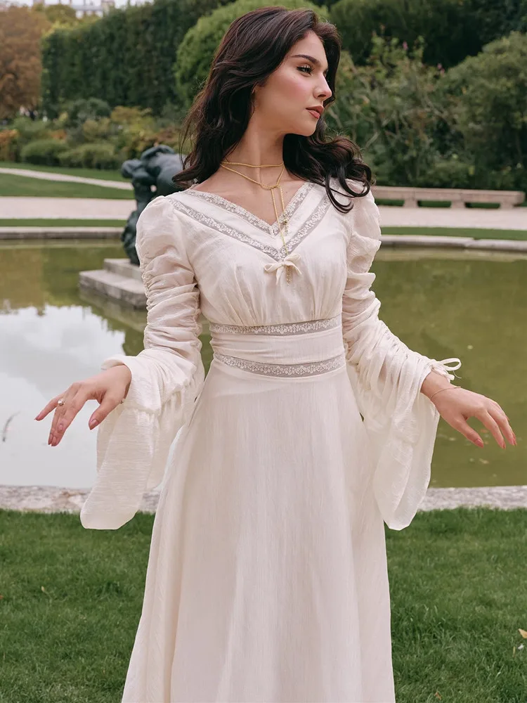 86-100 سنتيمتر التمثال ربيع الخريف الأبيض ماكسي فساتين للنساء خمر المحكمة الفرنسية نمط أنيق سليم الخامس الرقبة خلات الساتان فستان طويل