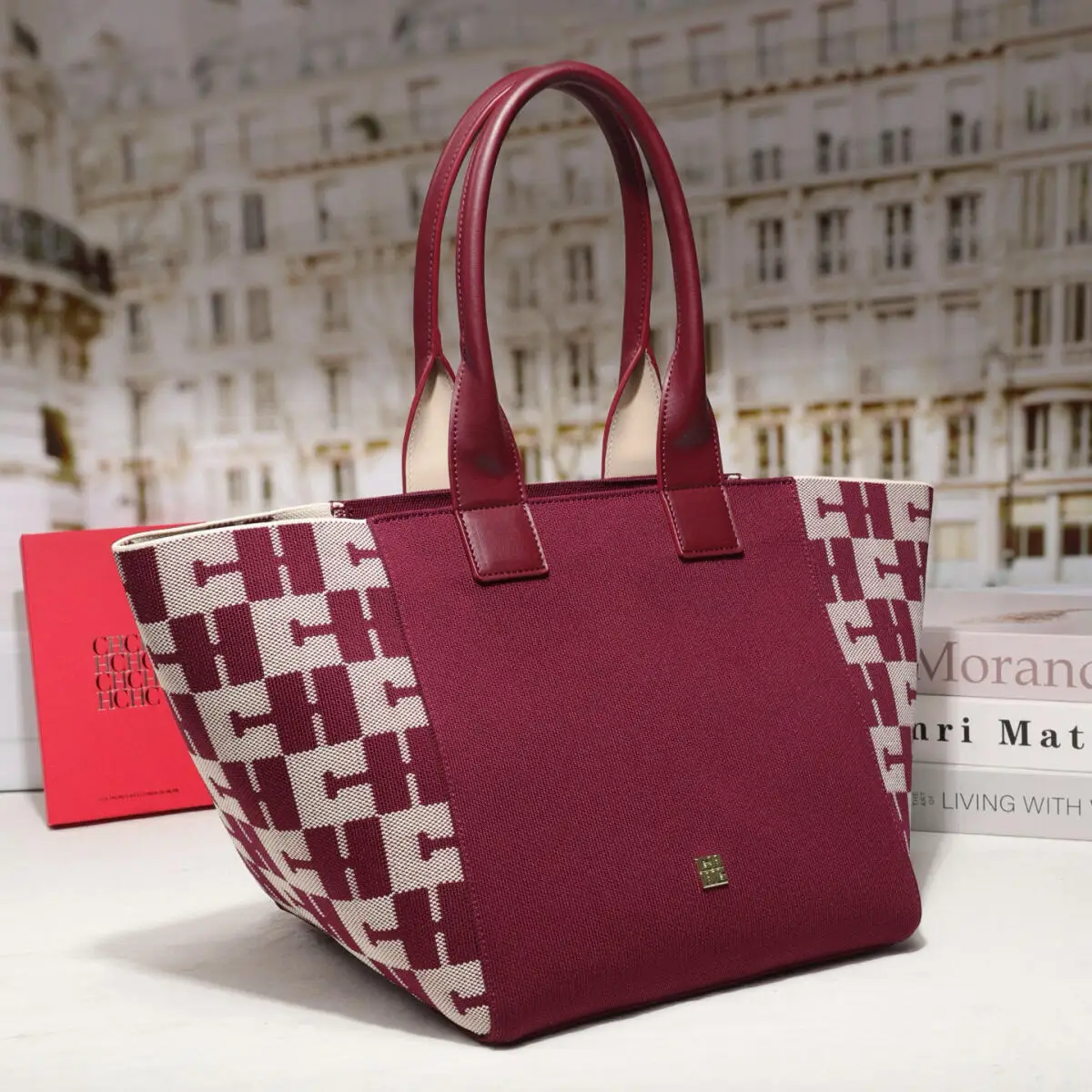 

Exquisite High-Quality Classic LargeCapacity Women's Handbag Fashionable SolidColor Checkered Print Light Luxury Women's Handbag