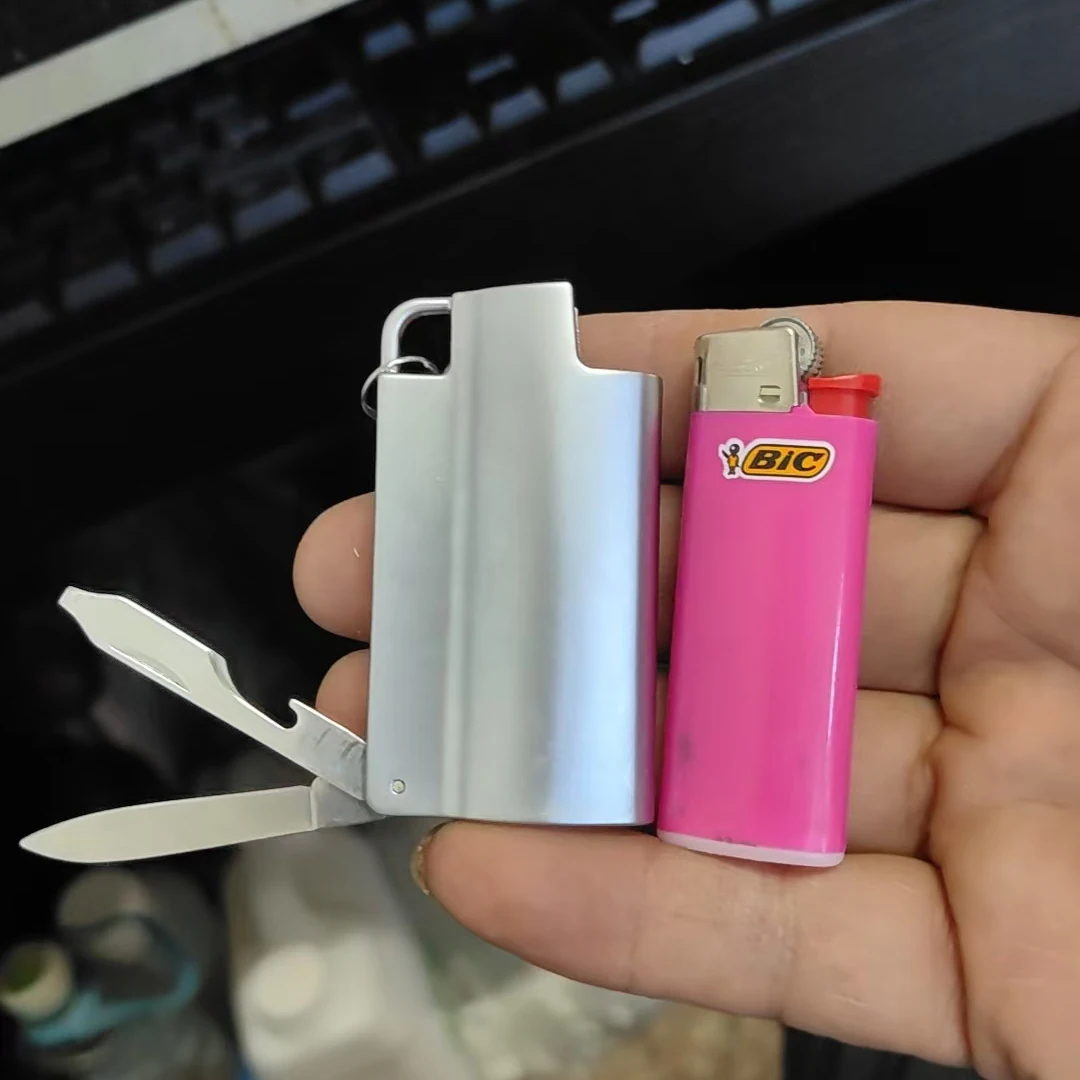 

Многофункциональная мини-зажигалка BIC J5, чехол-держатель, металлические чехлы с открывалкой для пивных бутылок и складной ножом