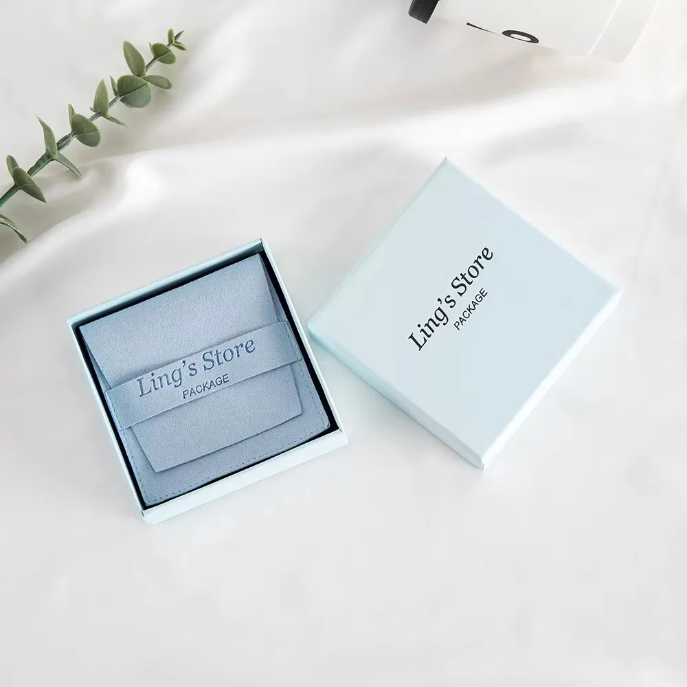 

50Sets/lot Custom Logo Sakura Pink 9x9x3cm Jewelry Paper Box Inside 8x8cm Microfiber Strip Bags Collection Pocket Show Display