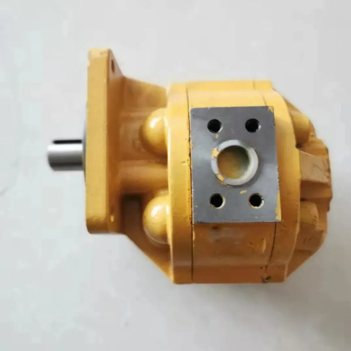 Gear Pump 11C0028 For XGMA 932II / 932III / 942III Loader