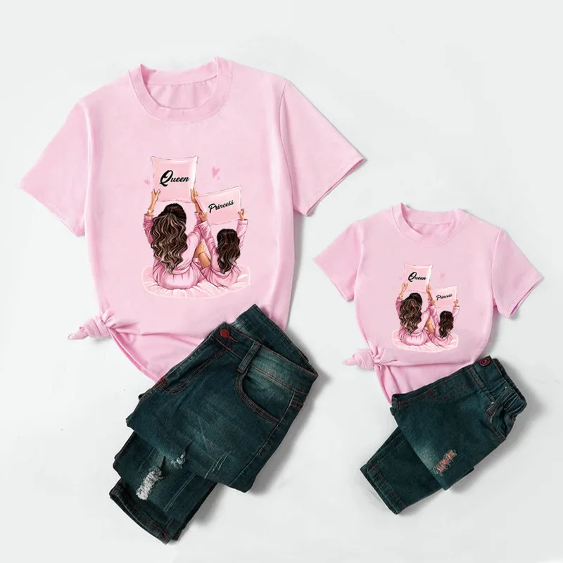 2021 Fashion Family Look Tshirt Matching Family Outfits Queen Mother & Princess Daughter Print Pink T-shirt Woman Girls Clothes