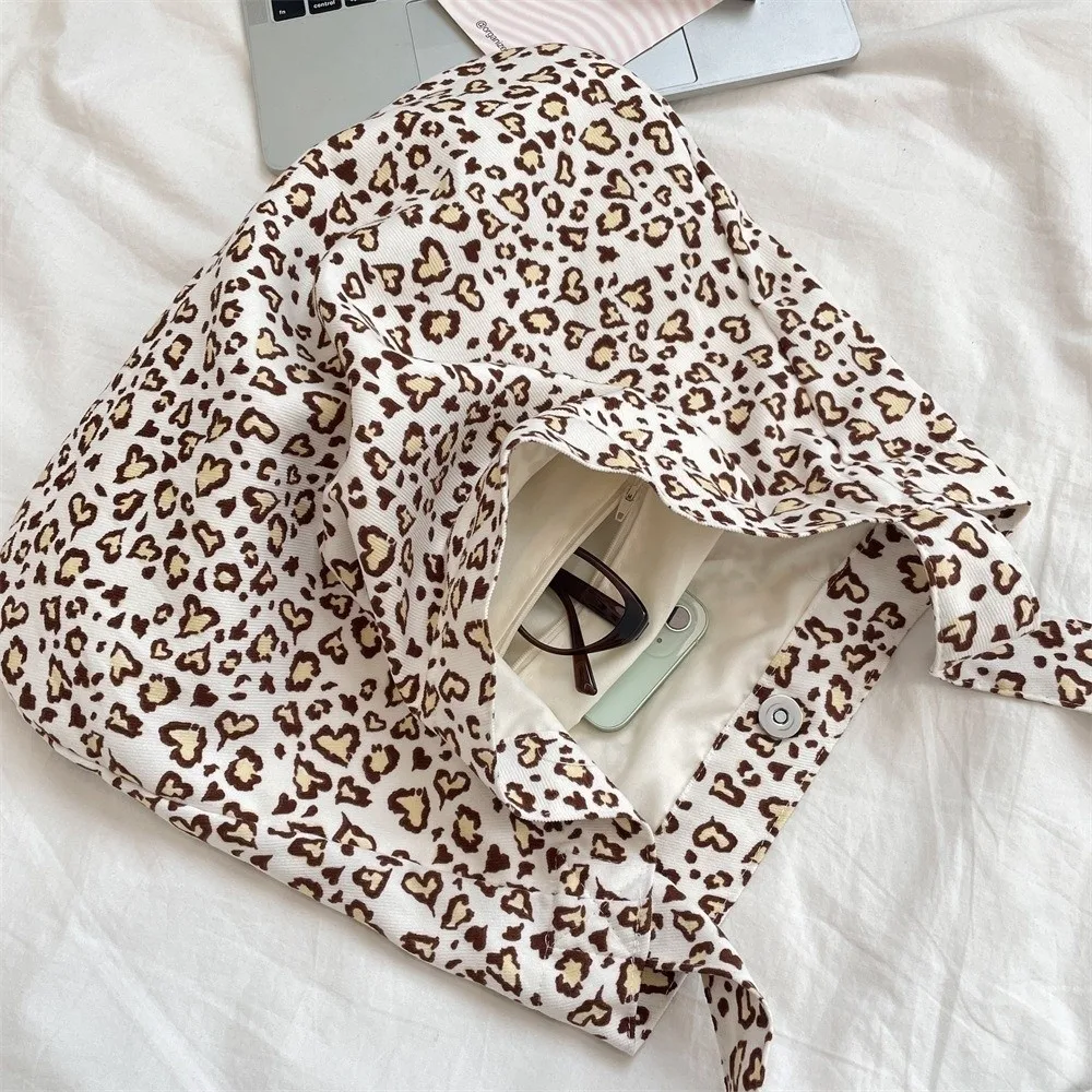 Artistic Corduroy Shoulder Bag Retro Leopard Buckle Closure Tote Bags Large Capacity Women's Handbags Women