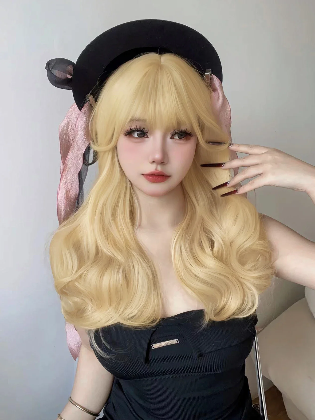 26 Polegada loira lolita senhora perucas sintéticas com bang longo natural ondulado peruca de cabelo para mulheres diário cosplay arrastar festa resistente ao calor