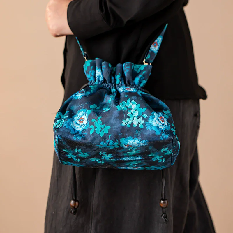 Hanfu Drawstring Pouch, Chinese Ethnic Vintage Crossbody Bag, Embroidered Shoulder Purse for Women, Casual Boho Tassel Handbag