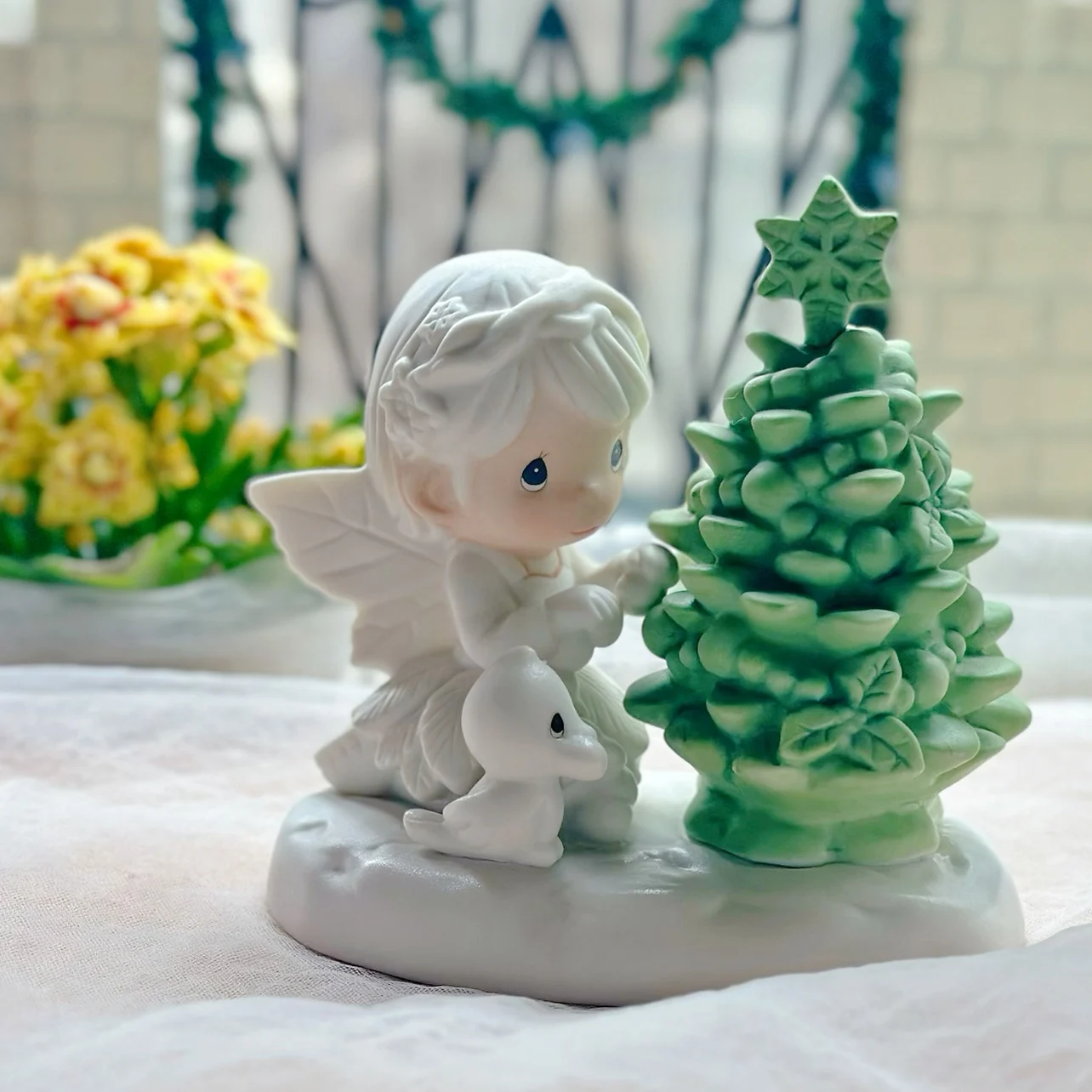 

Мультяшное творчество, драгоценные моменты, ангел и рождественская елка, сцена, керамический орнамент, украшение для рабочего стола, детский подарок