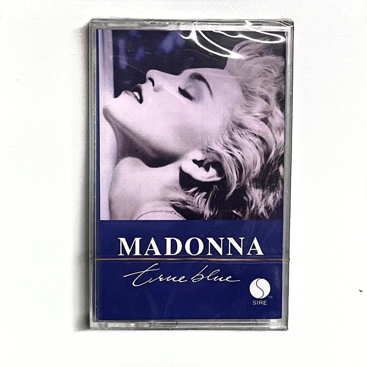 : Zene, CD-k és bakelitlemezek