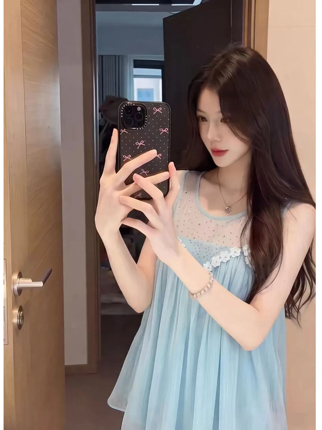 

Summer 2026 Women's Lace Crop Top Sleeveless Inner Wear Layering High-End Sensation Diamond Embellished round Neck Antibacterial