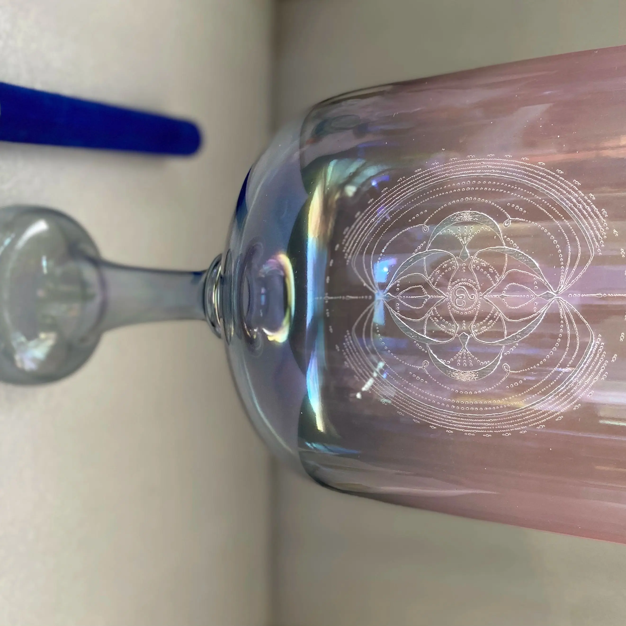 440hz standard 4th octave G#+divine love engraved and D#+Metatron Cube engraved crystal singing chalice as link with 2pcs bags