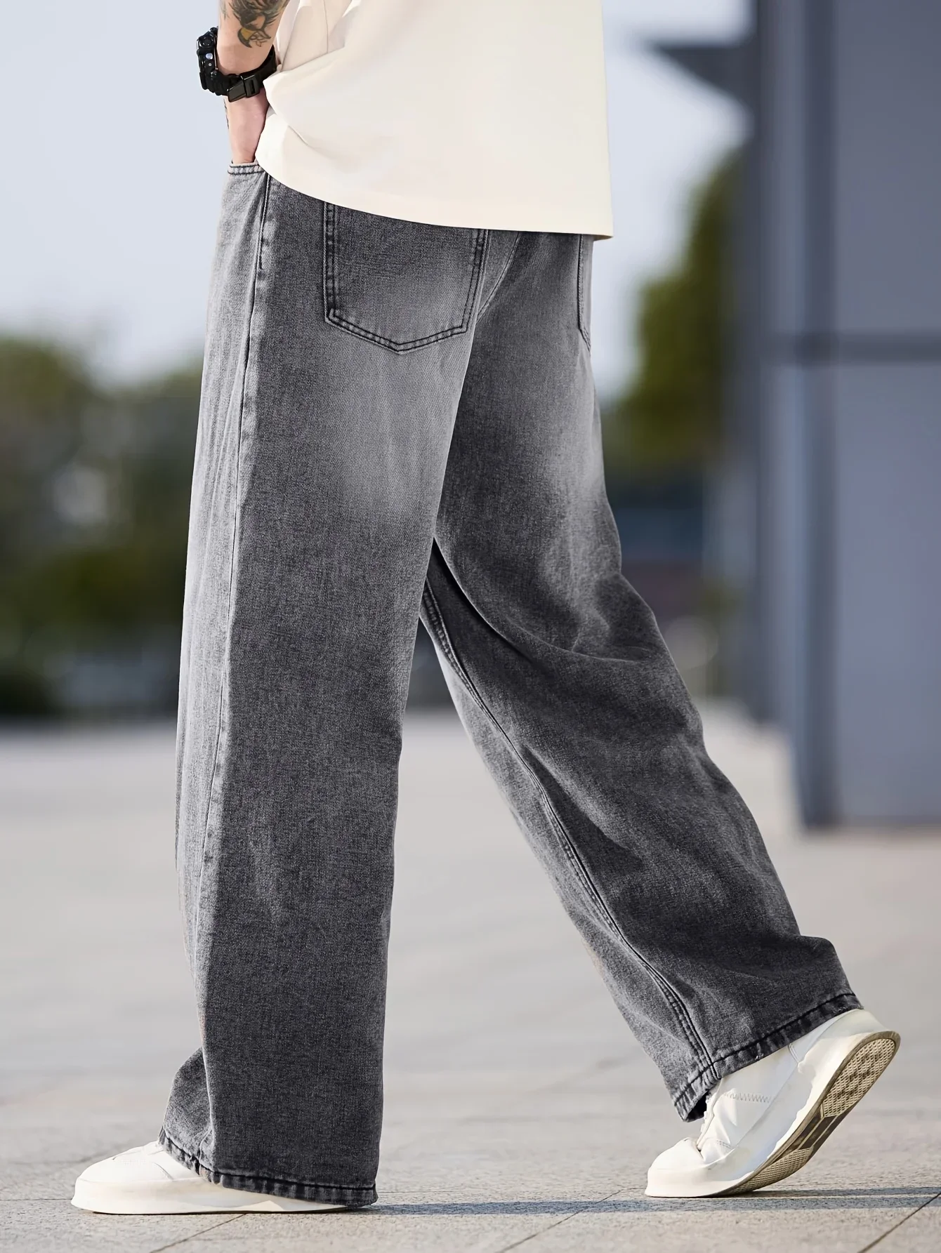 Grey men's jeans, loose and versatile, wide-leg pants, trendy street fashion, straight leg pants, versatile for men and women