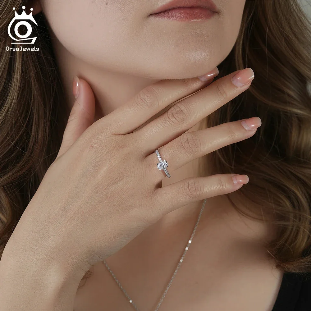 

ORSA JEWELS S925 Silver Oval D Color Moissanite Ring for Women Original Wedding Shiny Moissanite Band Anniversary Gift MOR10