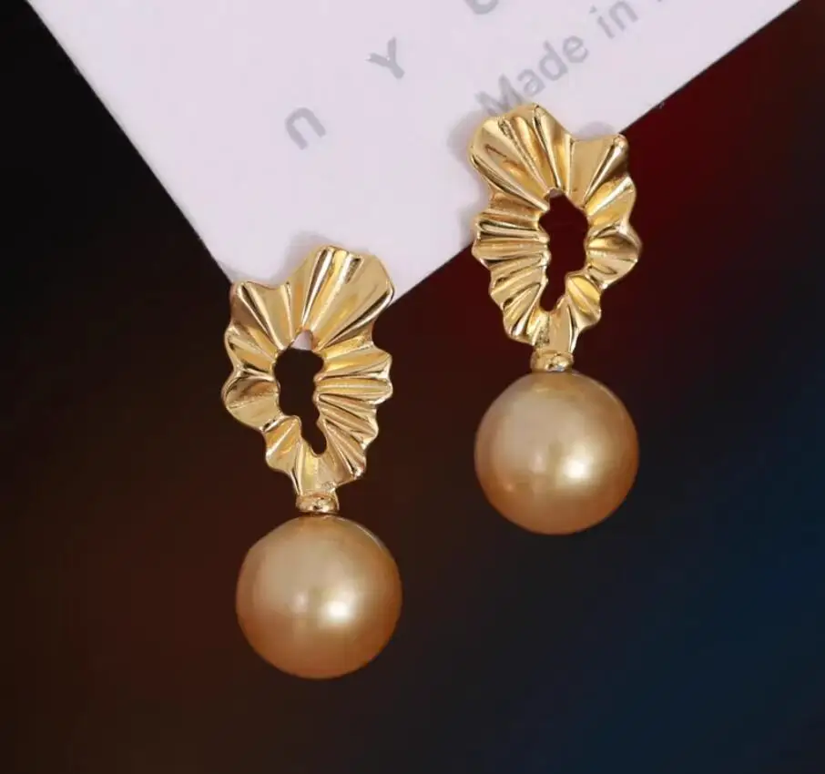 

Charming Pair of 9-10mm 10-11mm natural south sea gold round pearl earring 925s