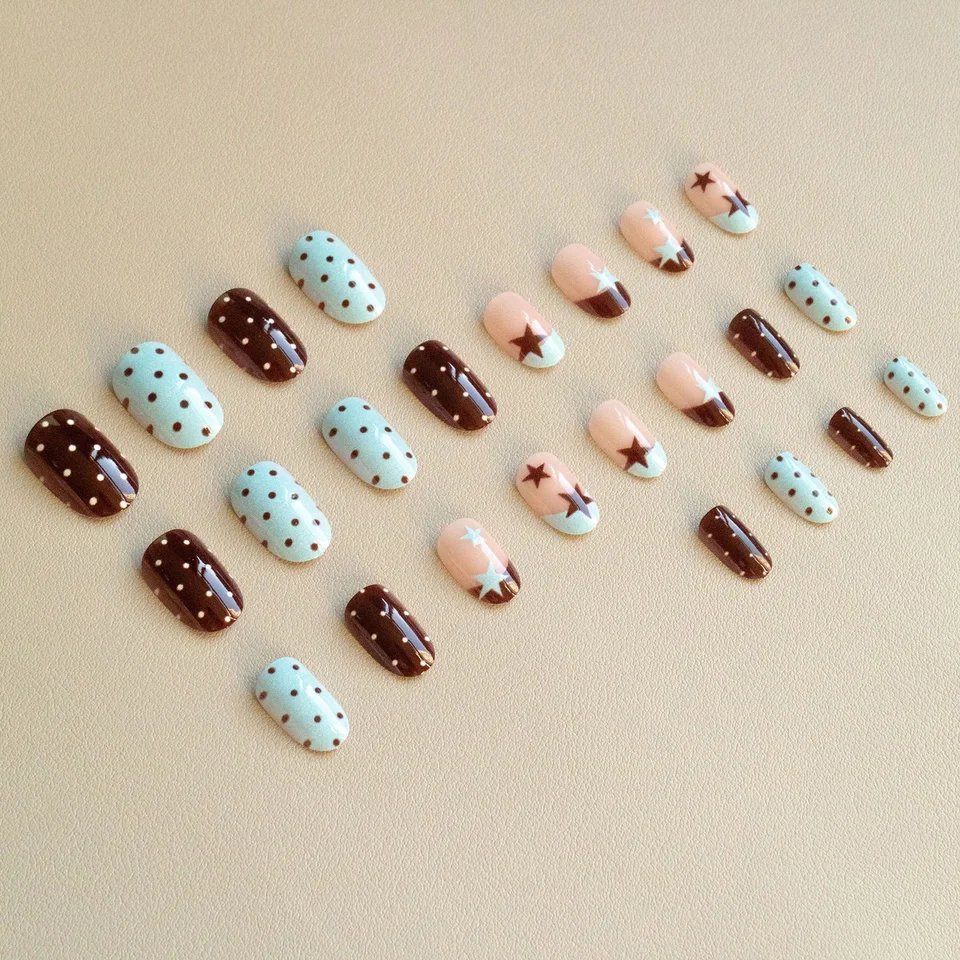 24 piezas uñas postizas con estrellas y lunares, herramienta de manicura artificial, reutilizables, en forma almendra 3