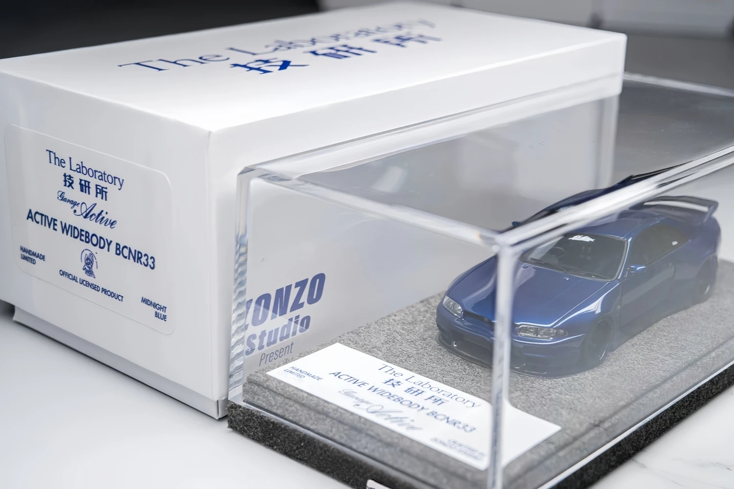 Stockes listos ZonzoStudio 1/64 R33 Bryanlivery Collection Regalo Escala Modelo Coche