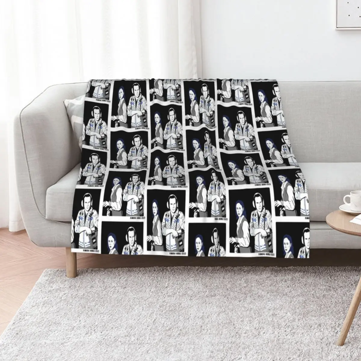 

The Warrens Lorraine & Ed Warren Throw Blanket sofa bed Custom Decorative Sofa Blankets For Sofas Blankets