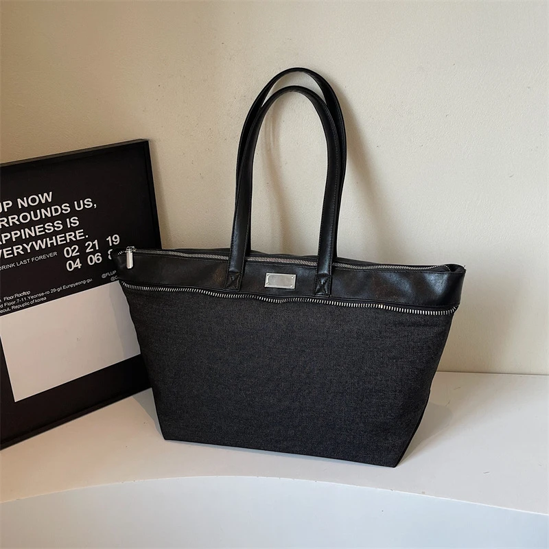

Fashionable denim bag for women2025New large-capacity commuter tote bag, casual and versatile shoulder bag, handbag