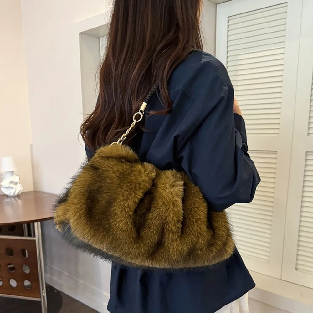 Large Capacity Fluffy Shoulder Bag Ruched Soft Texture Furry Tote Zipper Closure Solid Color Faux Fur Purse Daily Travel