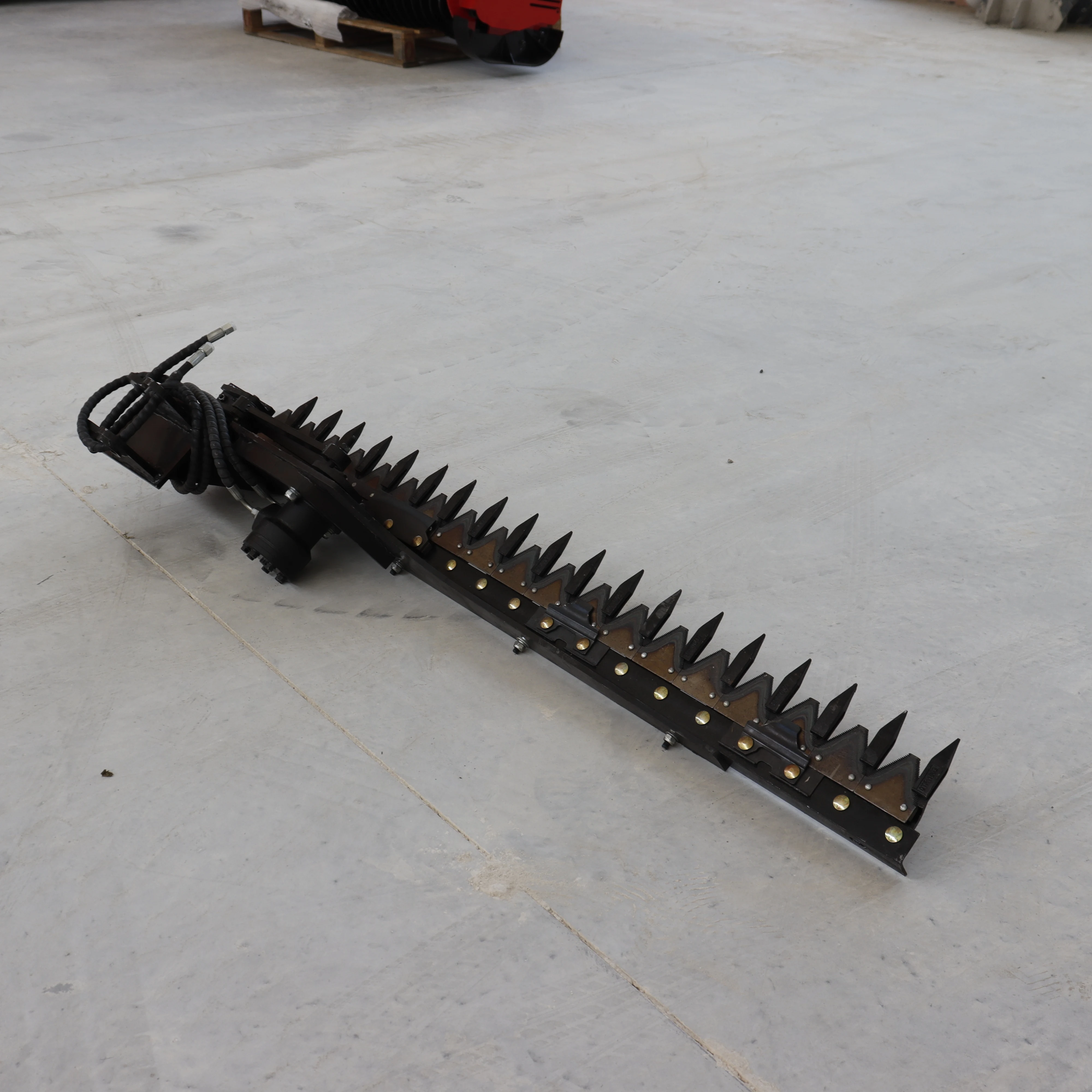 Industrial Cordless Hedge Cutting Machine Universal for Mini Excavator with Sickle and Trimmer Bar Powered