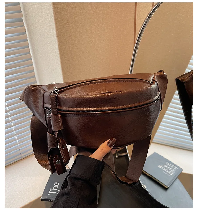 

2025 Women's Minimalist Chest Bag - Stylish Crossbody Sling Pack, Spacious Underarm Purse for Running & Travel