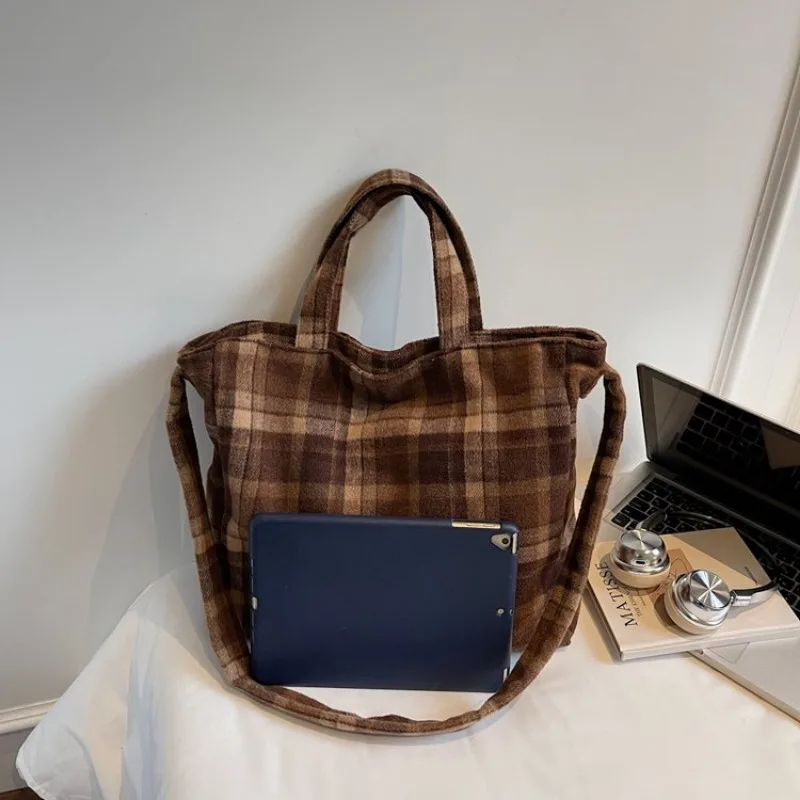 Simple Large Capacity Diaper Bag Handbag Backpack Holiday Meal Exquisite Portable Trendy Simple Versatile Elegant