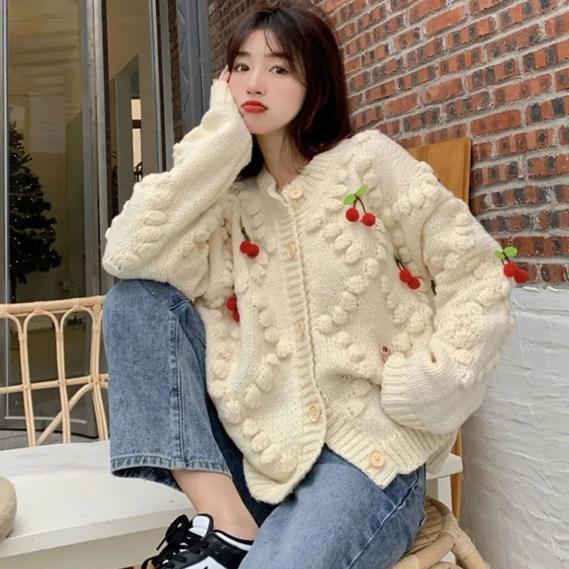 

2024 Autumn New Cherry Decoration Knitted Sweater Women Fashion Printed Embroidery Cardigans Sweater Women Short Sweet Coat