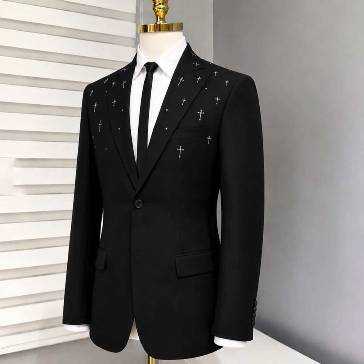 Customized Diamond Men Suit 2 Piece Groom Business Style Tuxedos Peaked Lapel Wedding Male Prom Blazers Suits And Separates