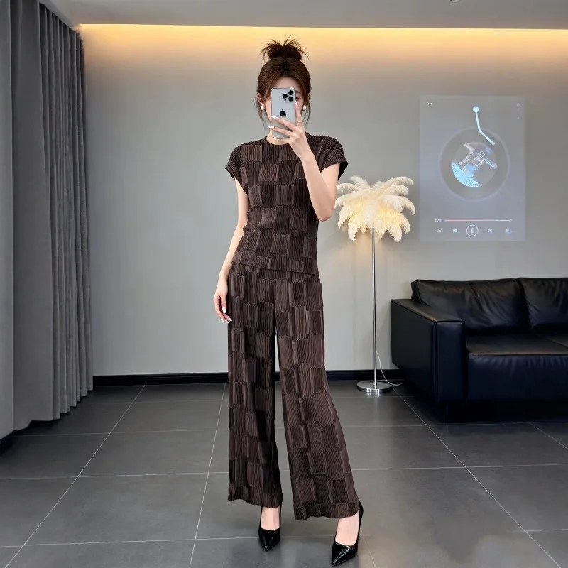 

Miyake Plaid Pleated Pants Set Women 2026 Summer New Sleeveless Top+Straight Wide-Leg Pants Two-Piece Set Slim Draped Commuter