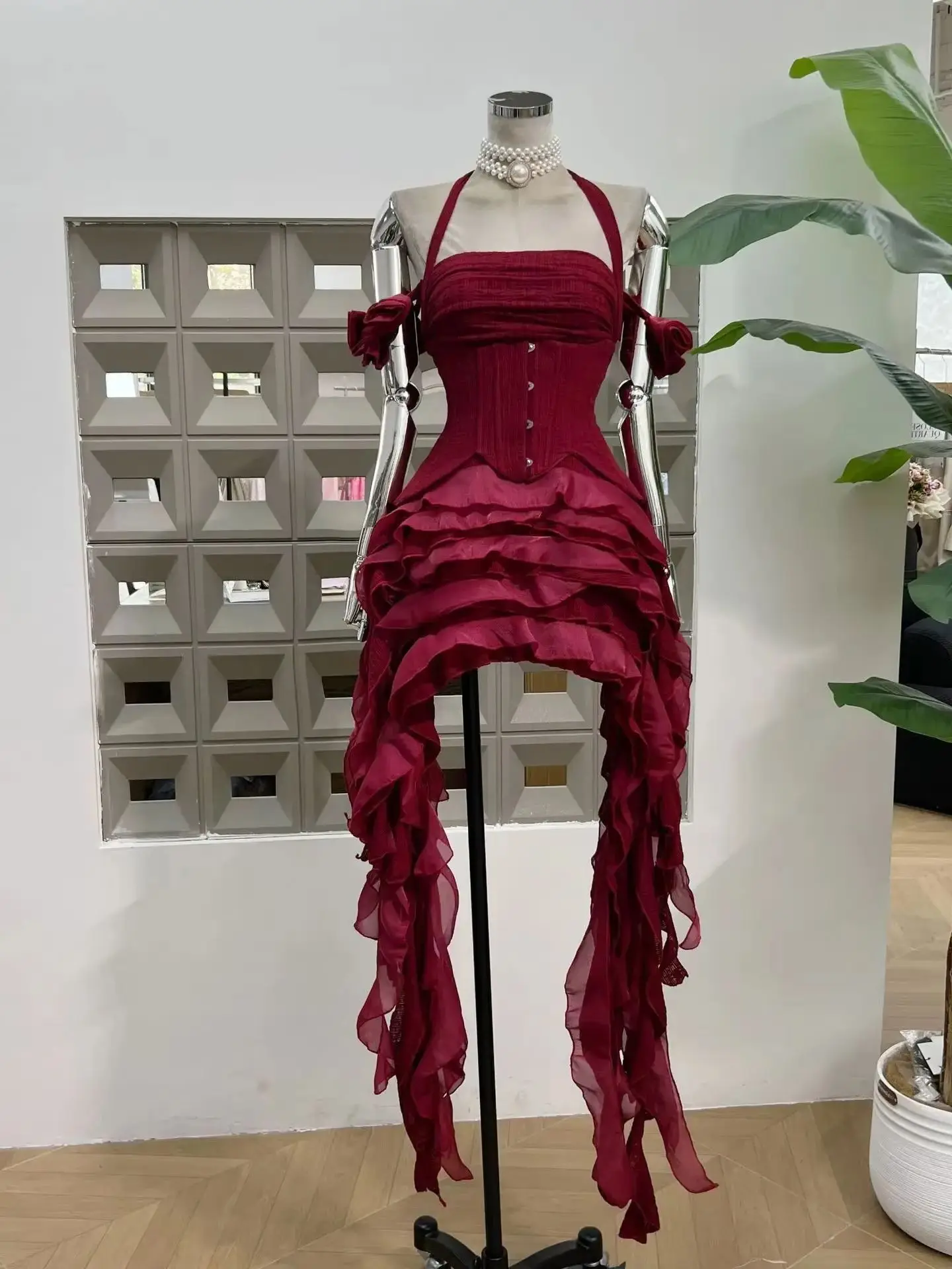 

Hot Women Celebrity Sexy Halter Top Skirt Three Pieces Sets With Shorts Birthday Evening Party Design Outfit 2025 New Fashion